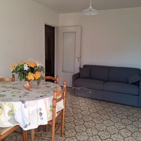 4 Personnes A St Raphael